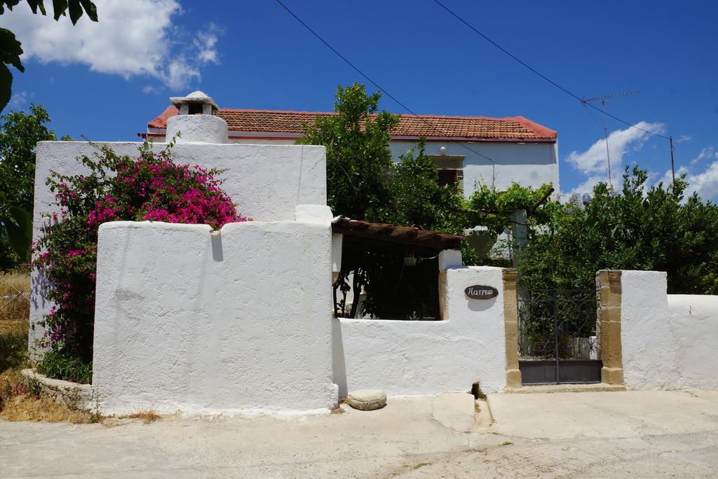 Patriko Country House Vóroi Exterior foto